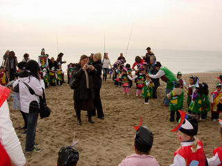 Rua de Carnaval organizada por la escuela GIMBEB&Eacute; en las calles del norte de Gav&agrave; Mar (1 de Febrero de 2008)
